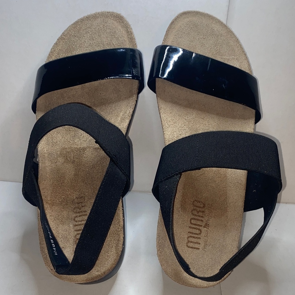 Munro Black Patent and Elastic Strap Comfort Sandals